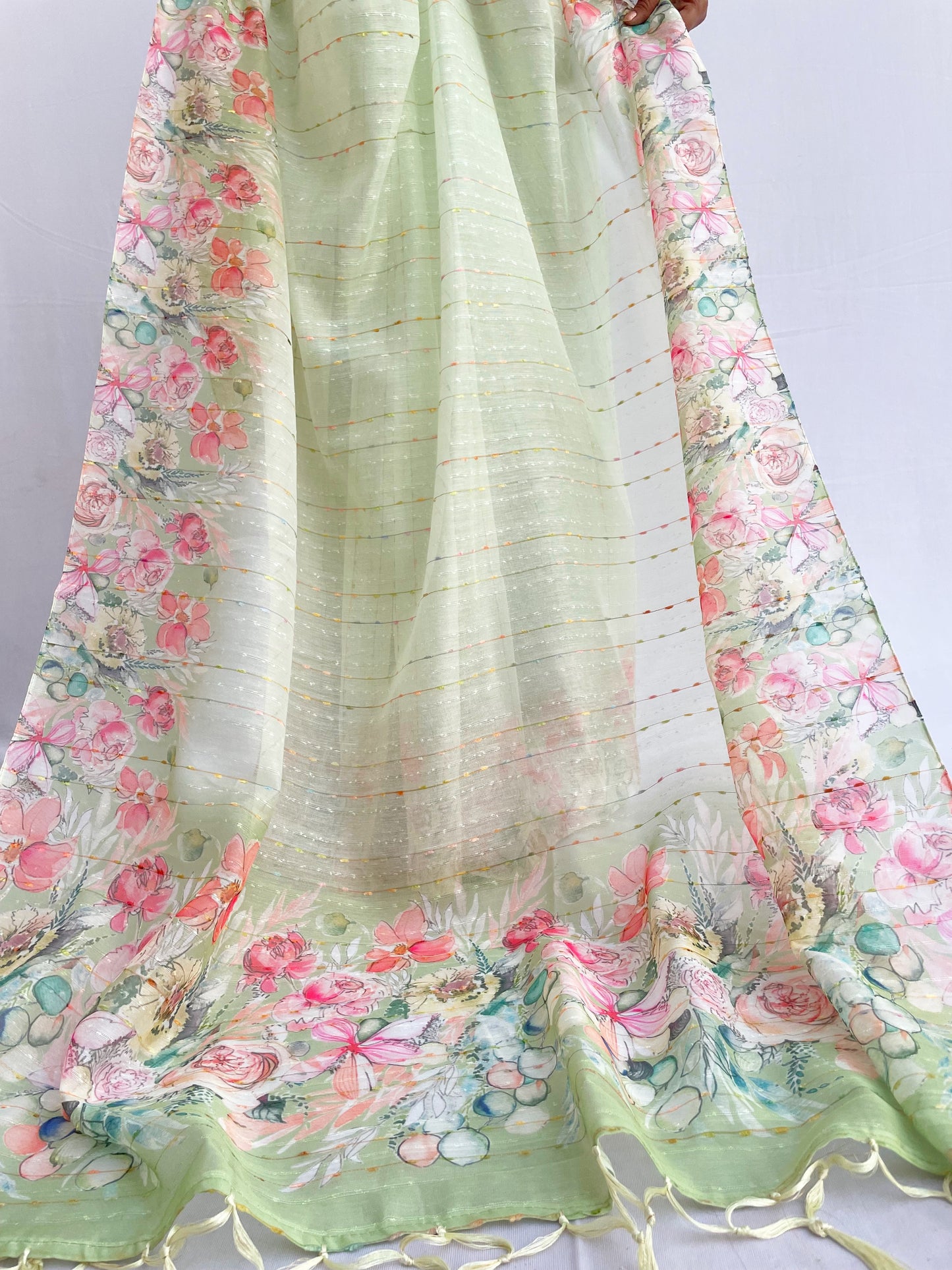 Green Floral Print Saree - Vanesara