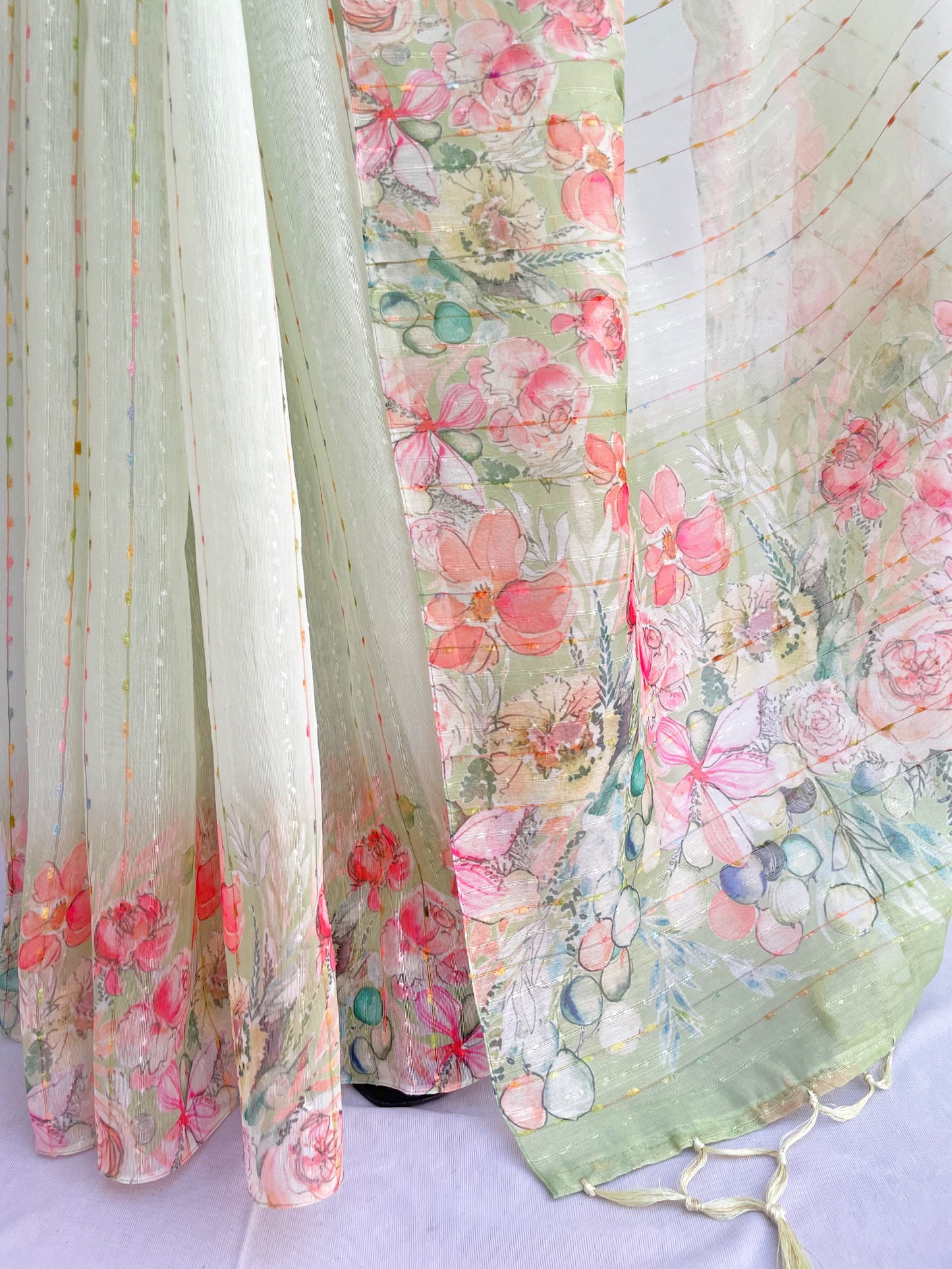 Green Floral Print Saree - Vanesara