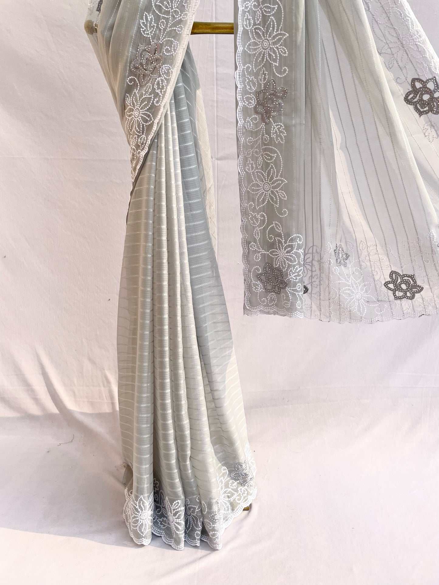 Floral Border White Organza Saree