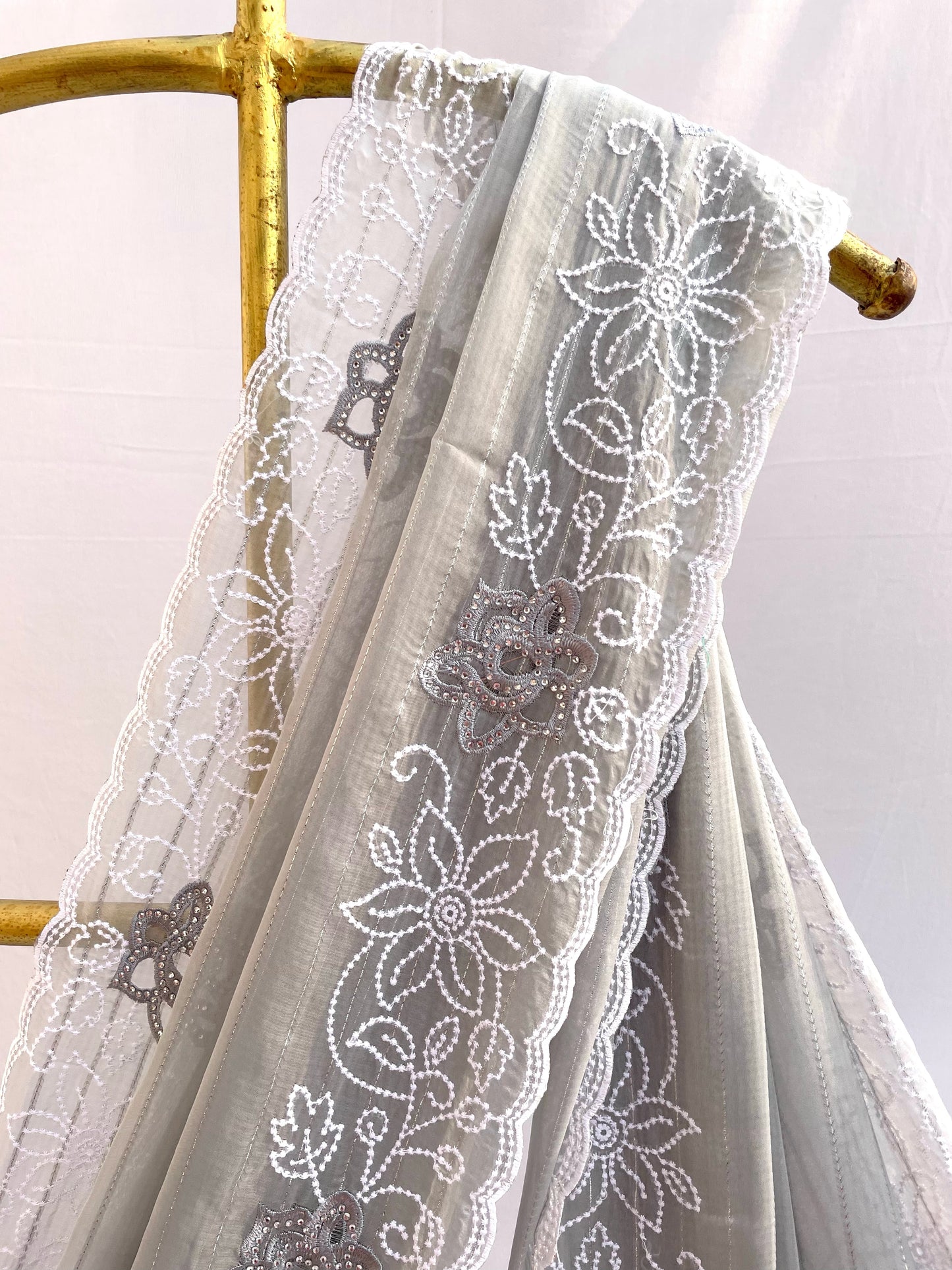 Floral Border White Organza Saree
