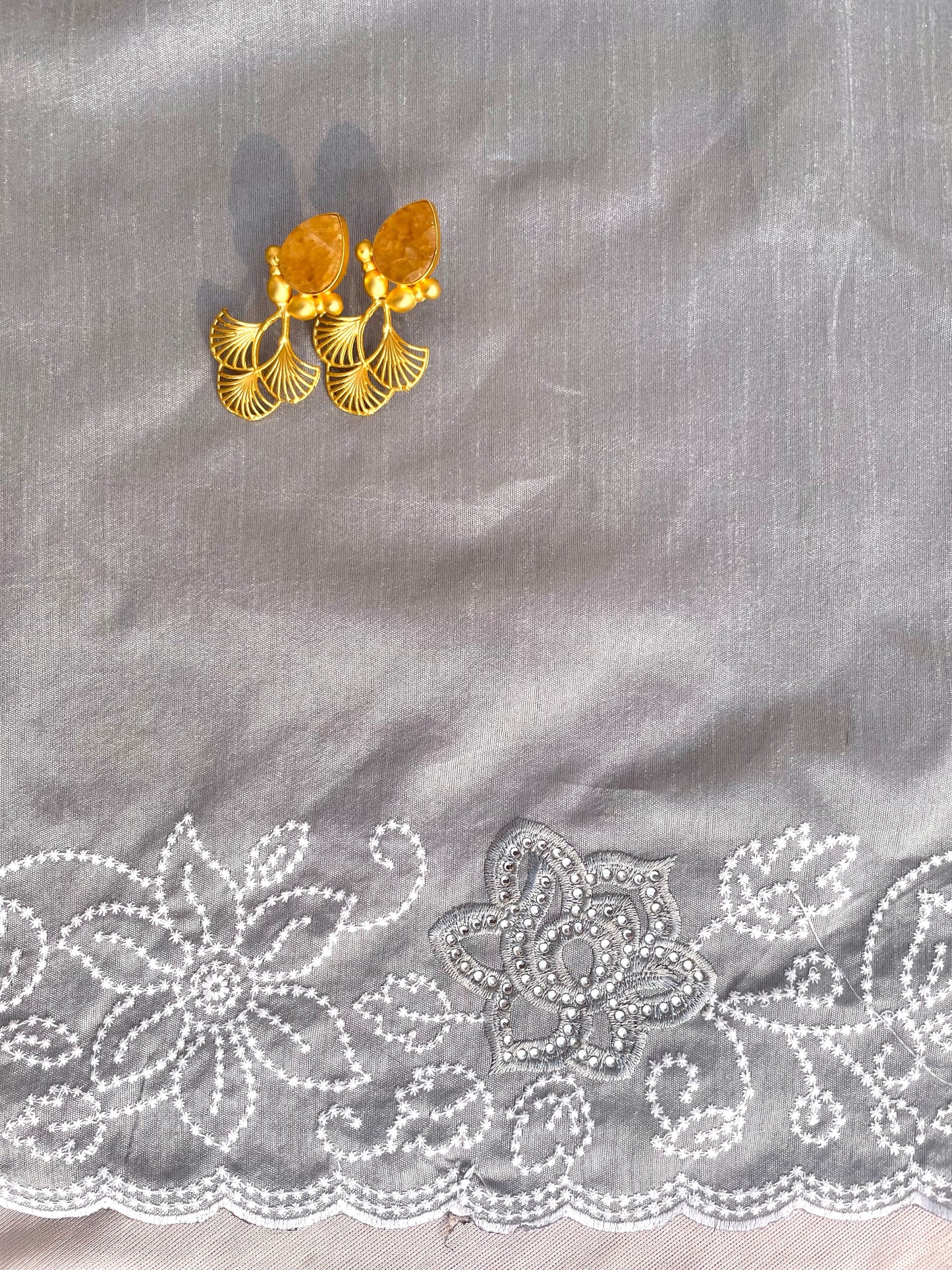 Floral Border White Organza Saree