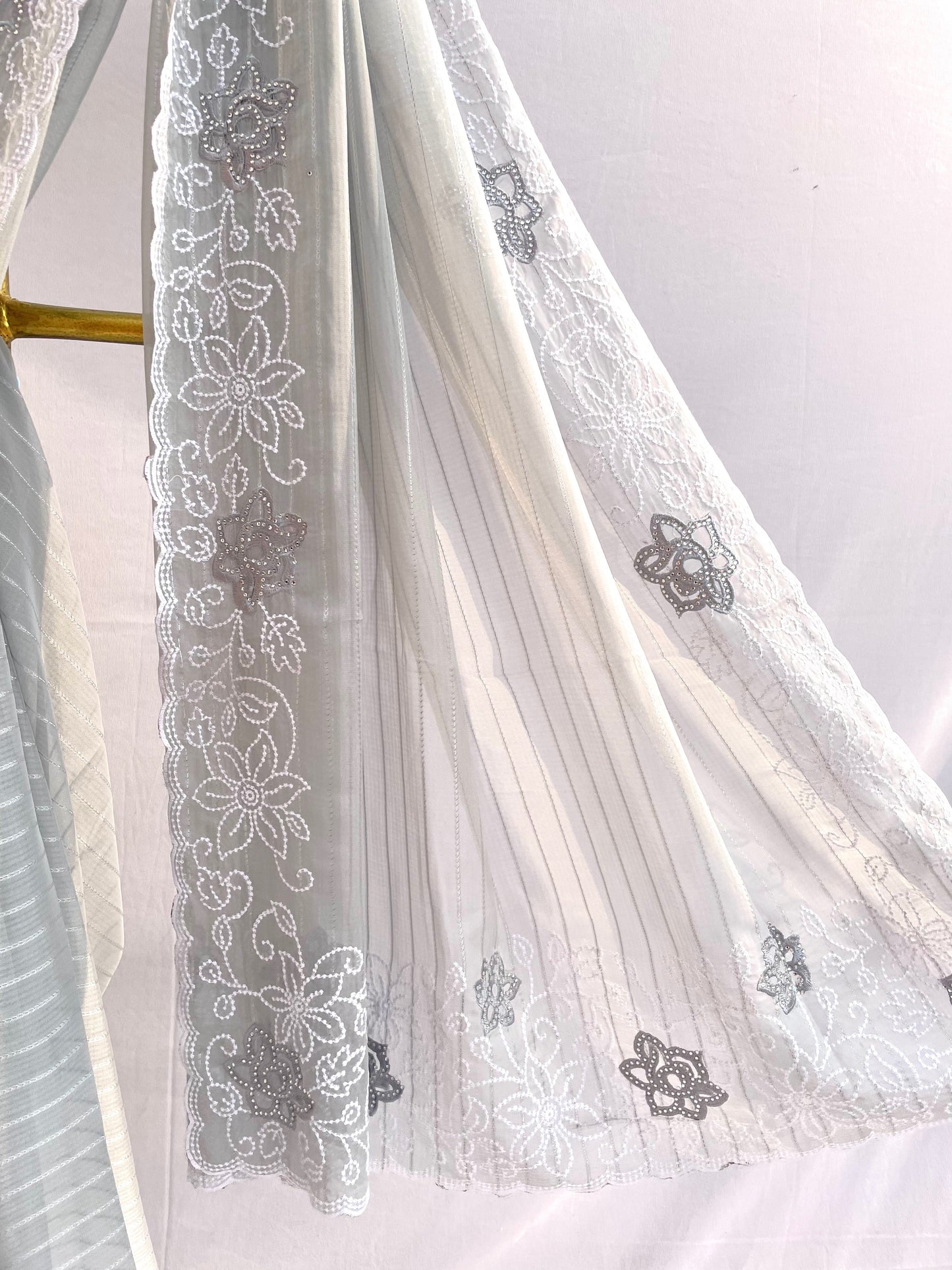 Floral Border White Organza Saree
