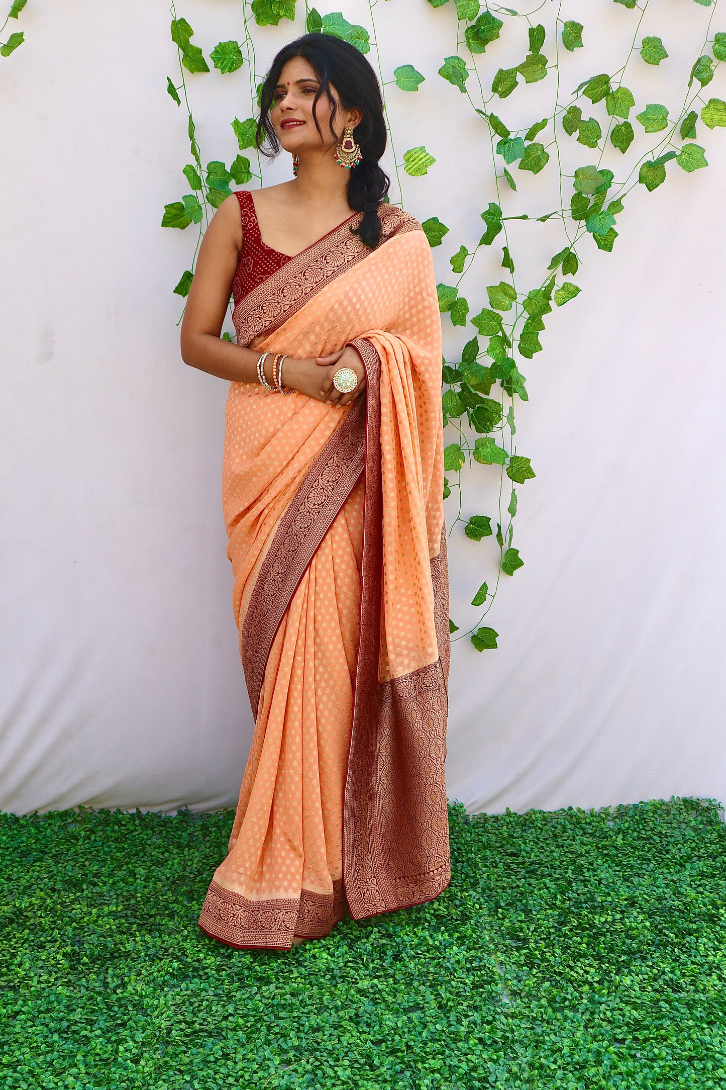 Georgette Silk Zari Woven Saree - Vanesara