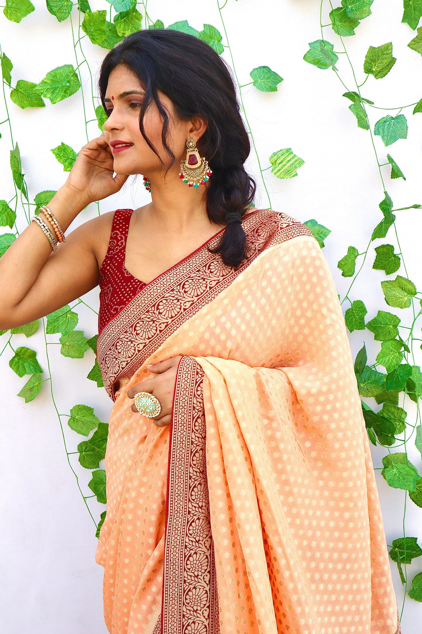 Georgette Silk Zari Woven Saree - Vanesara