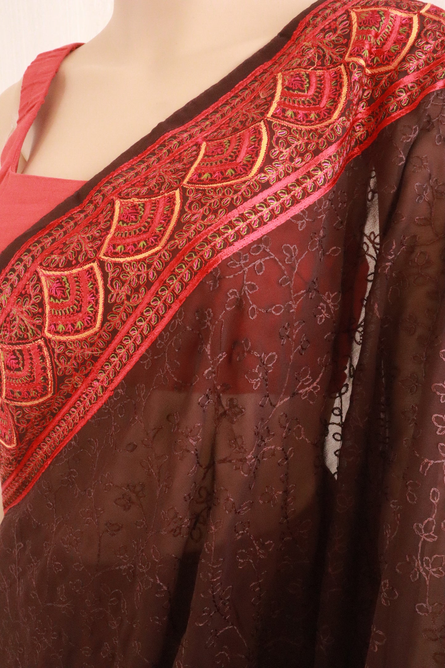 Brown Thread Woven Saree - Vanesara