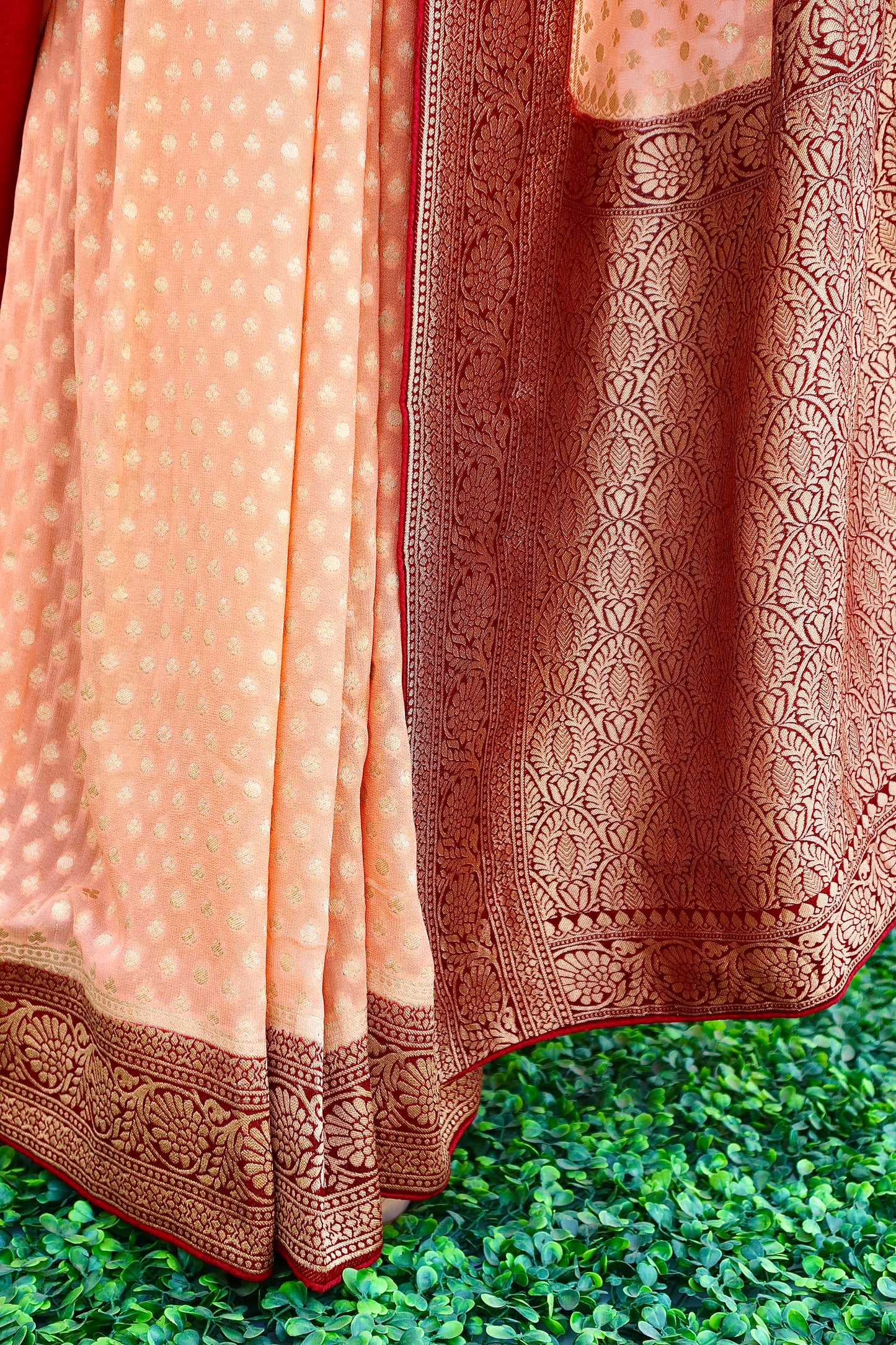 Georgette Silk Zari Woven Saree - Vanesara