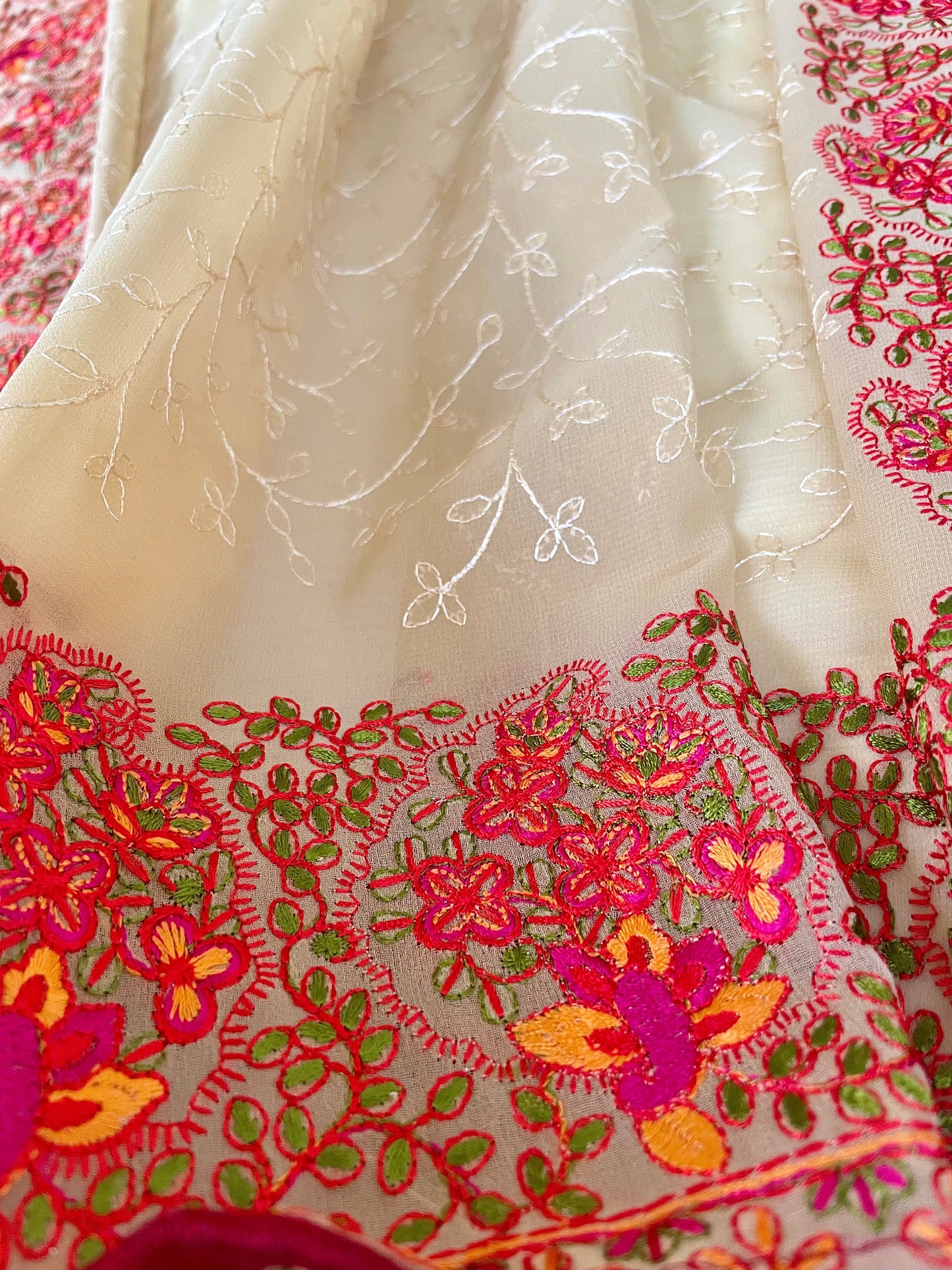 Georgette Saree with Multicolor Border - Vanesara