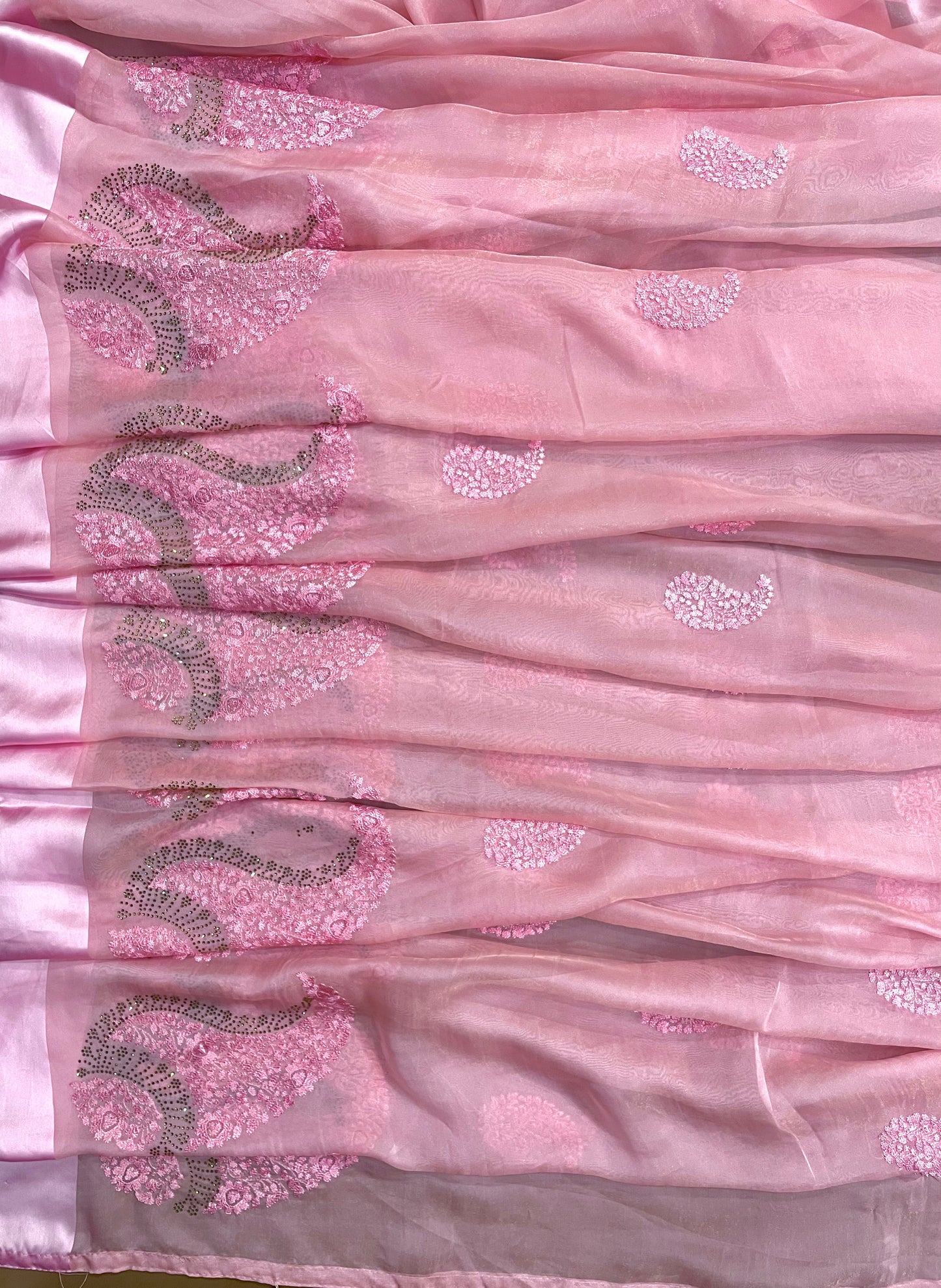 Thread Work With Swarovski Touch - Vanesara