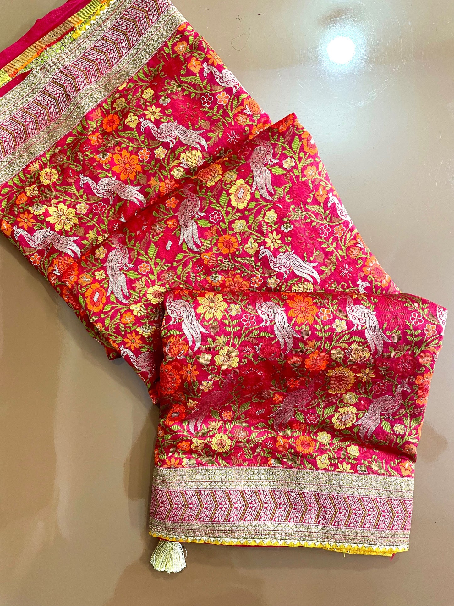 Silk saree with flower print - Vanesara