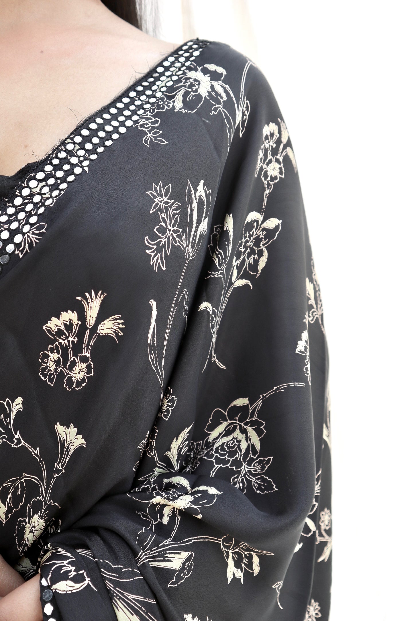 Mirror Hand Work Crepe - Vanesara