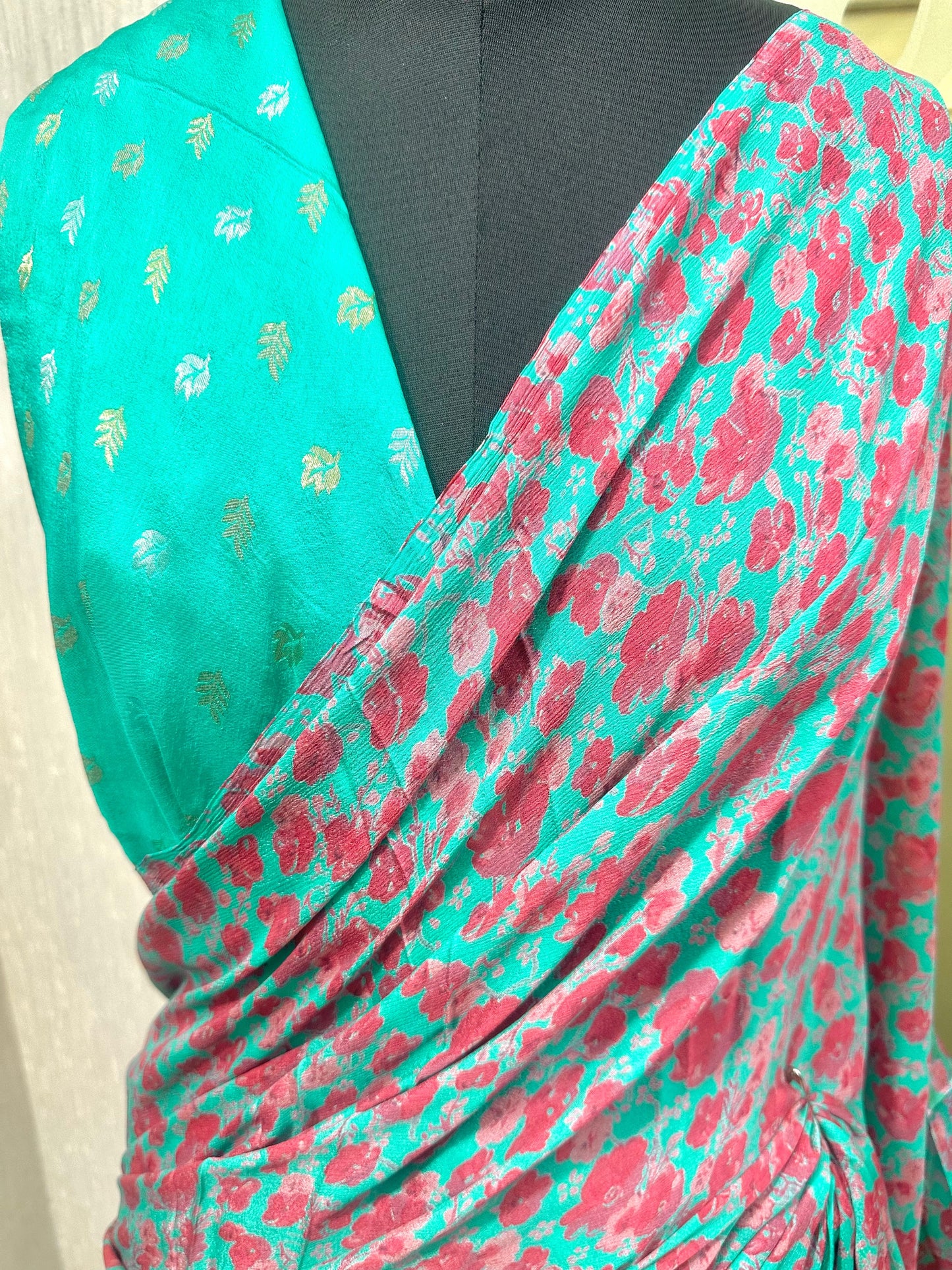Chinon Crepe Saree With Touch Of Zari - Vanesara
