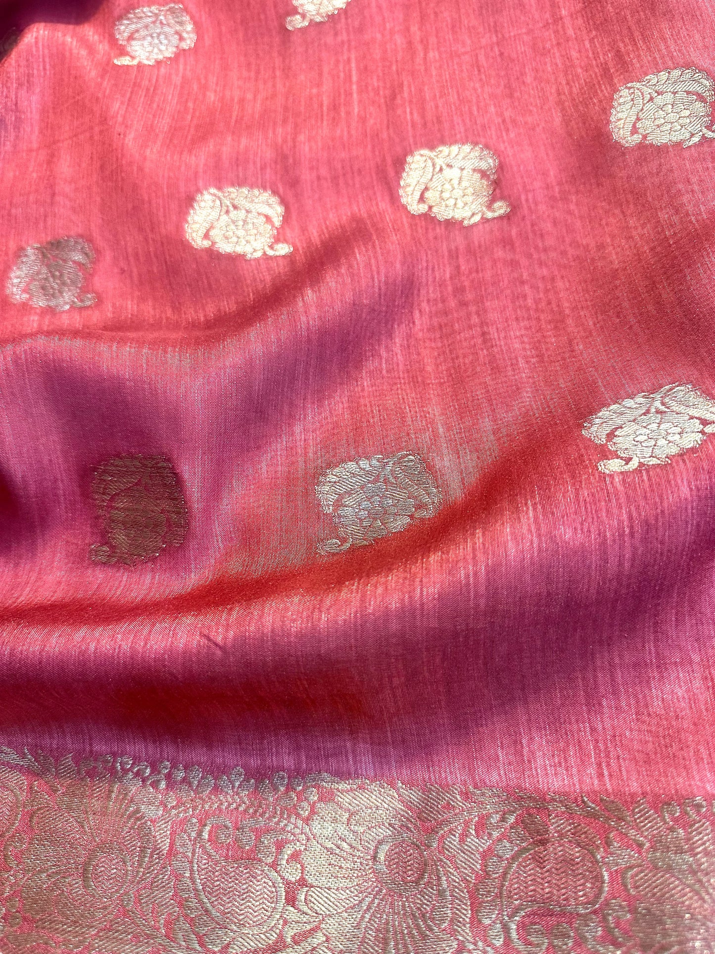 Silk blend solid print saree - Vanesara