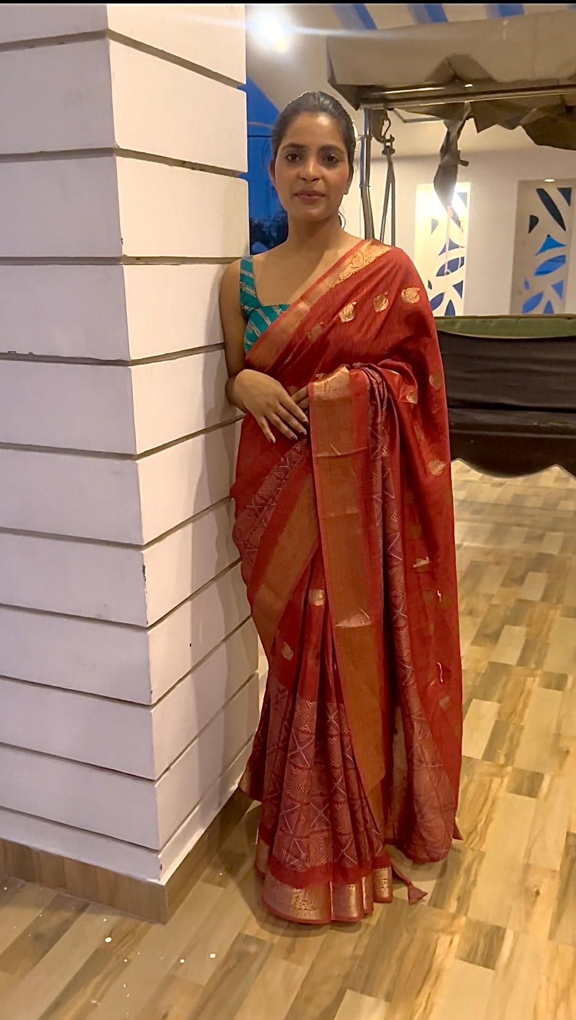 Silk blend solid print saree - Vanesara