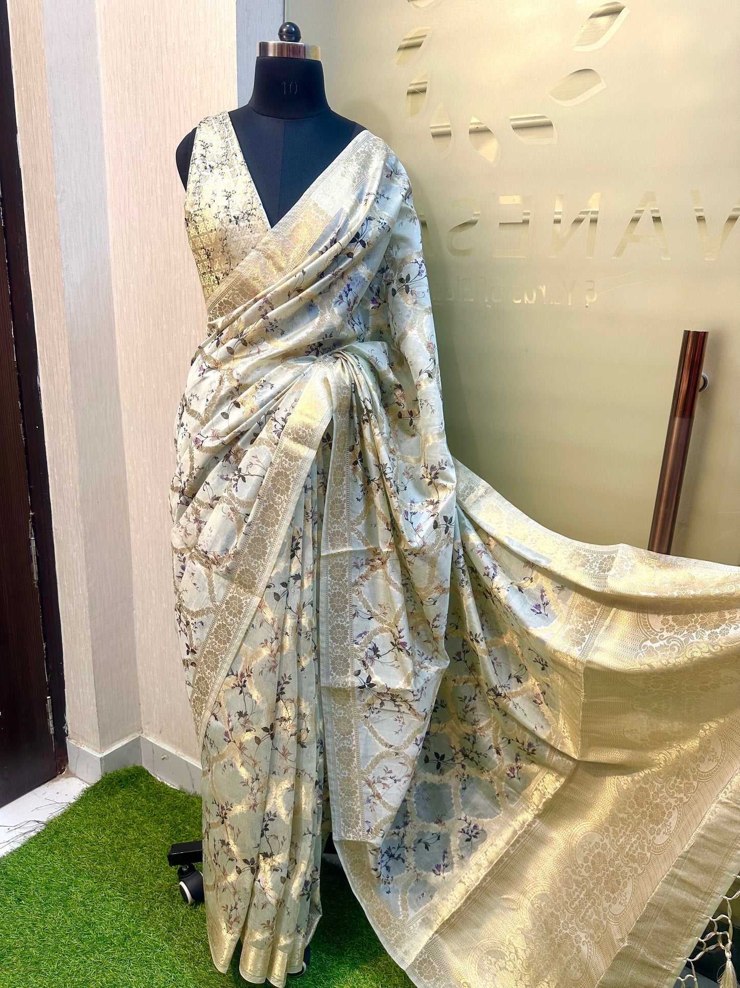 Off-White Organza Floral Print Saree - Vanesara