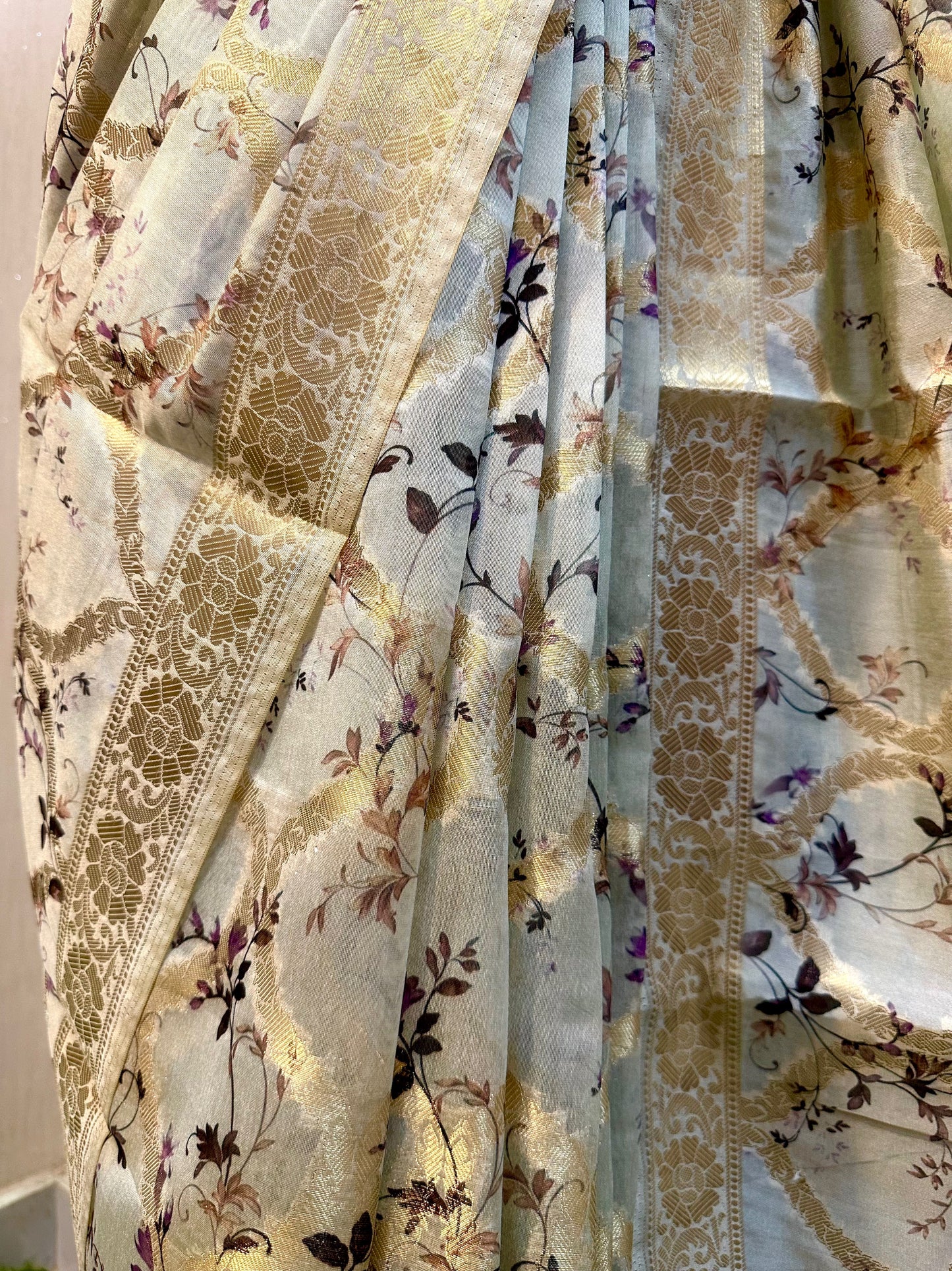 Off-White Organza Floral Print Saree - Vanesara