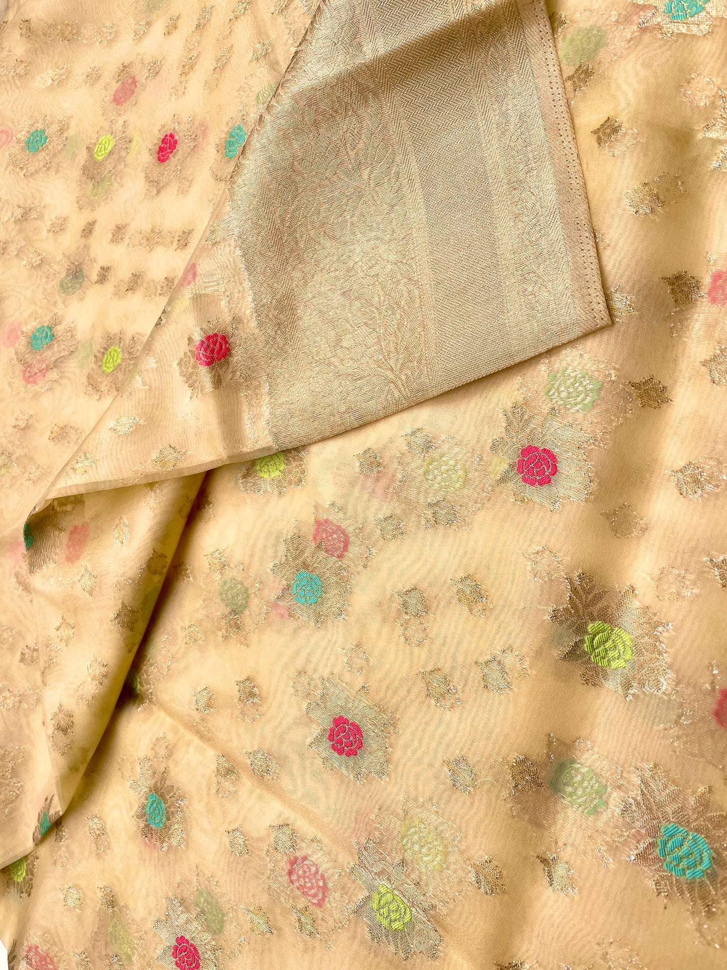 Organza Floral Woven Saree - Vanesara