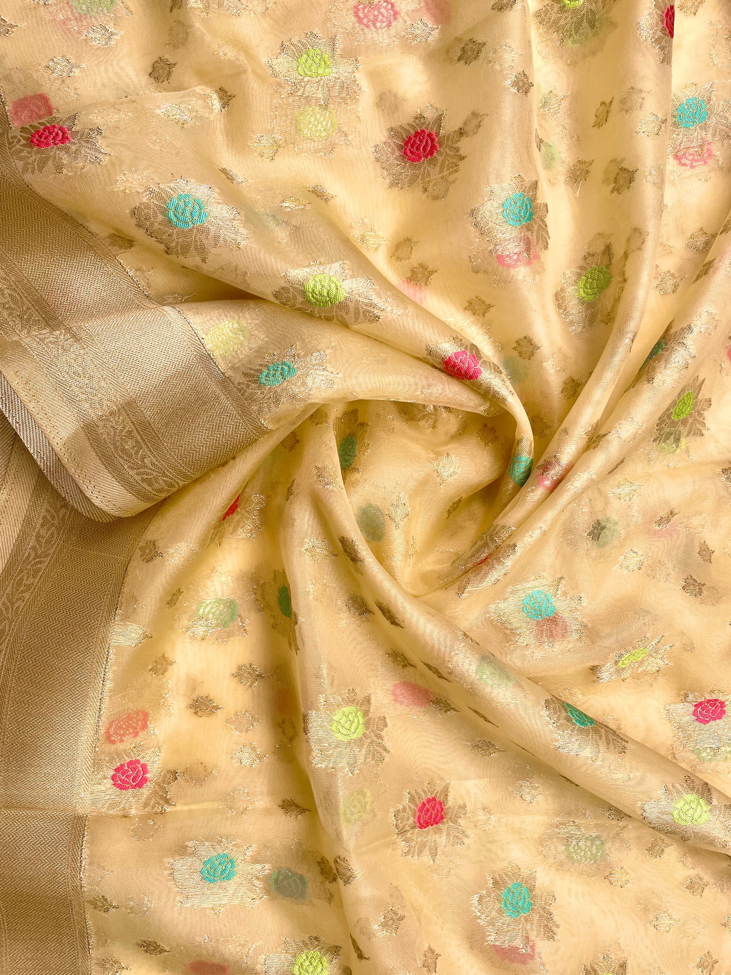 Organza Floral Woven Saree - Vanesara