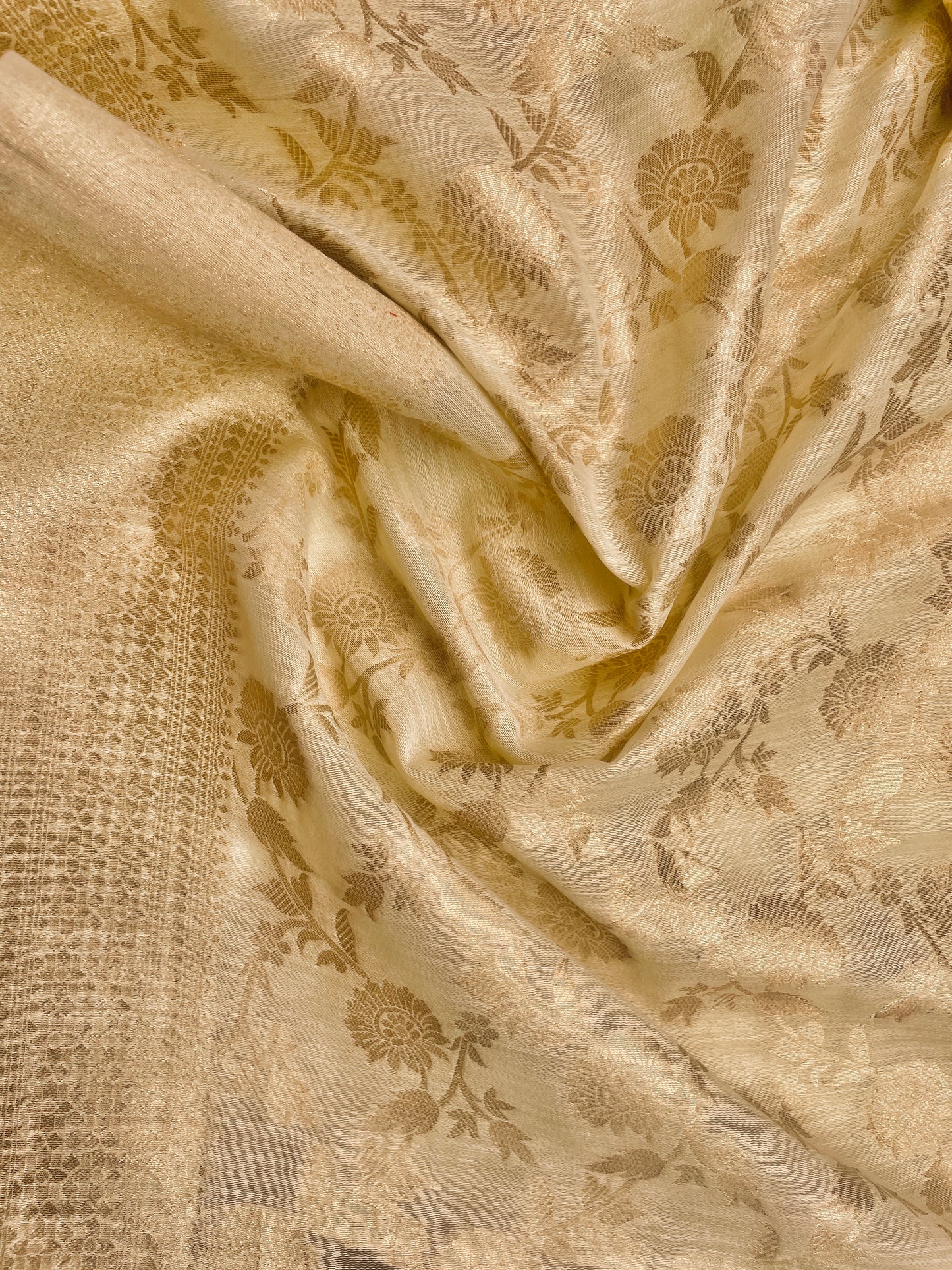 Golden Zari Woven Saree - Vanesara