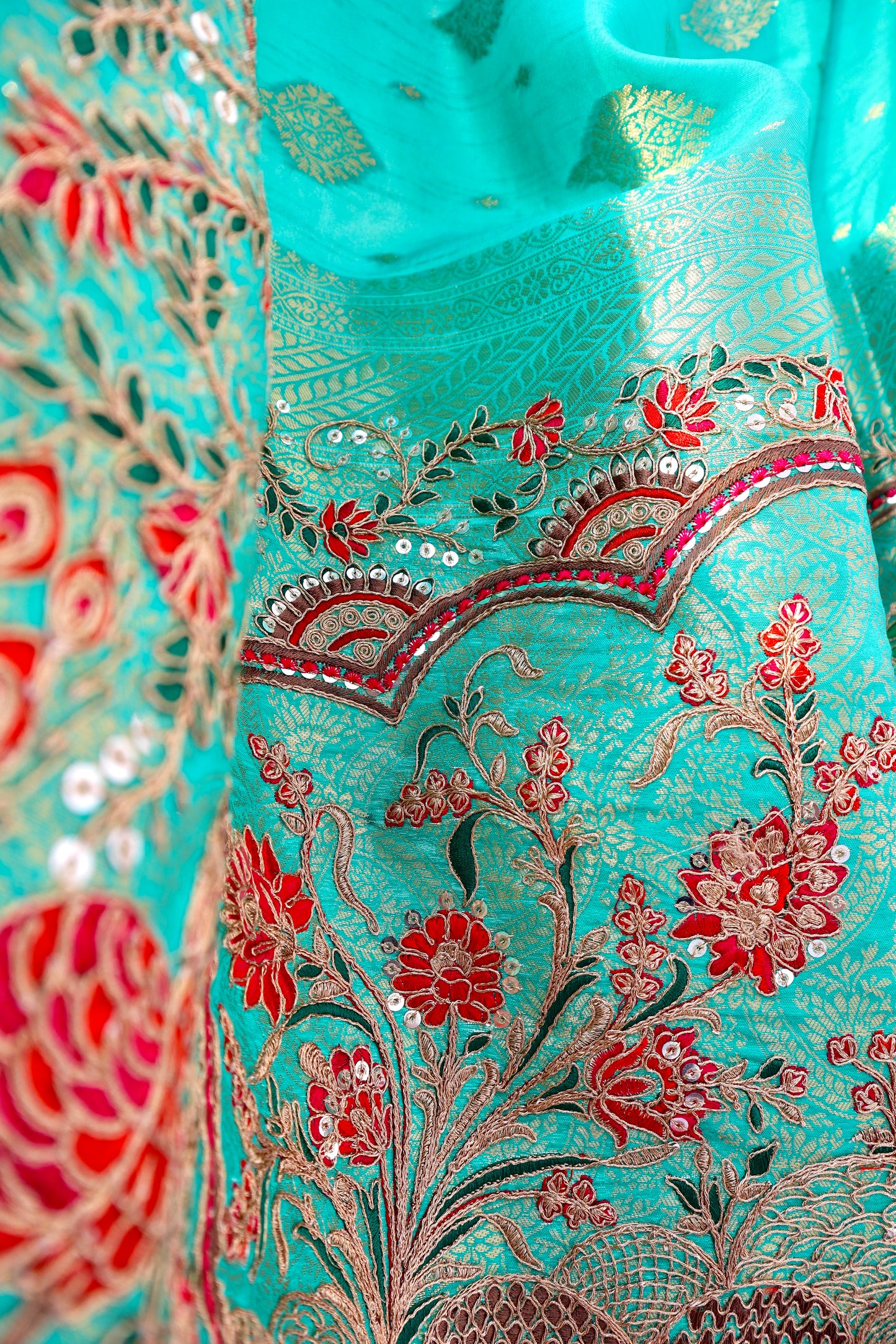 Green Heavy Border Saree - Vanesara