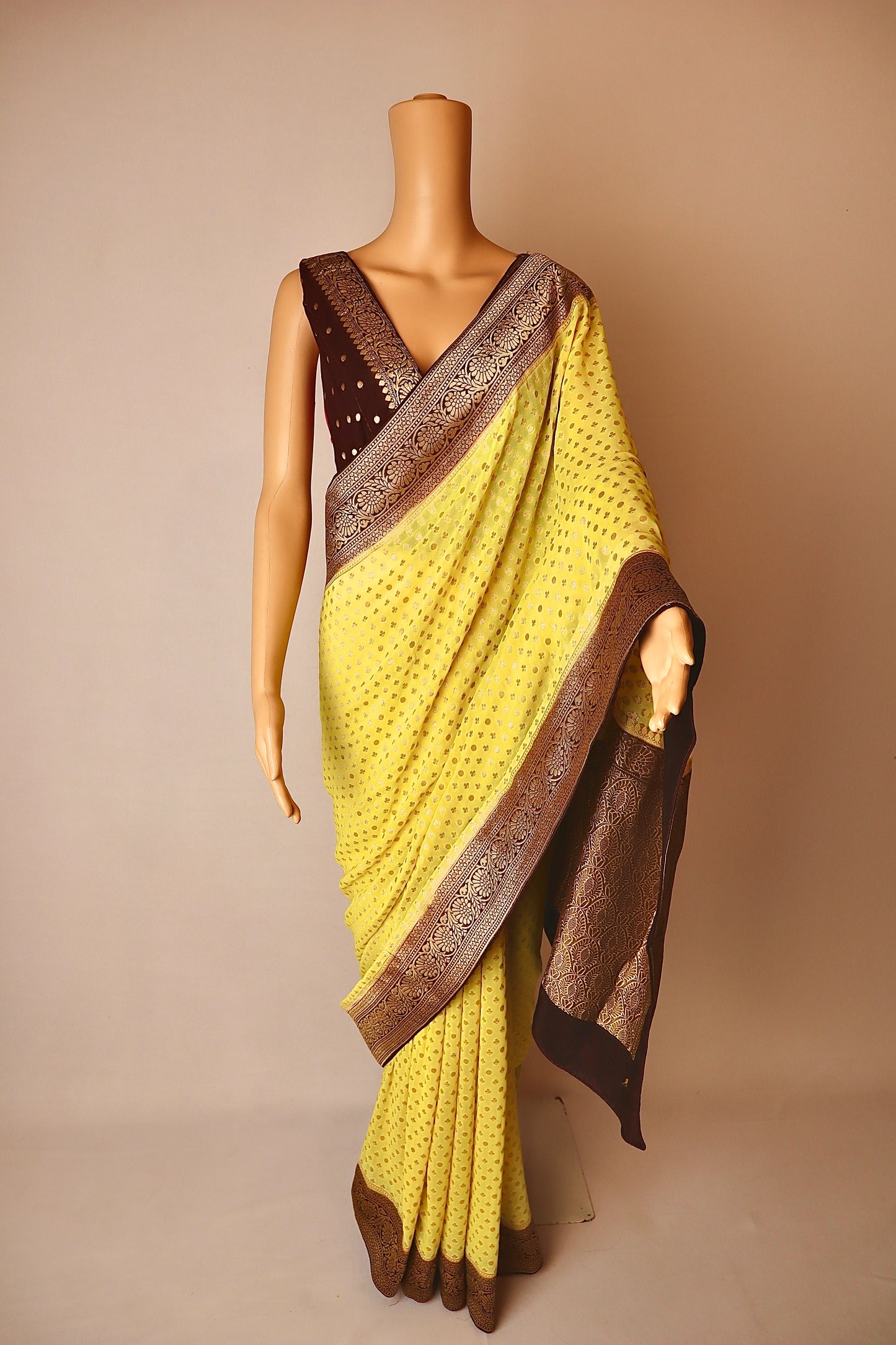 Georgette Silk Zari Woven Saree - Vanesara