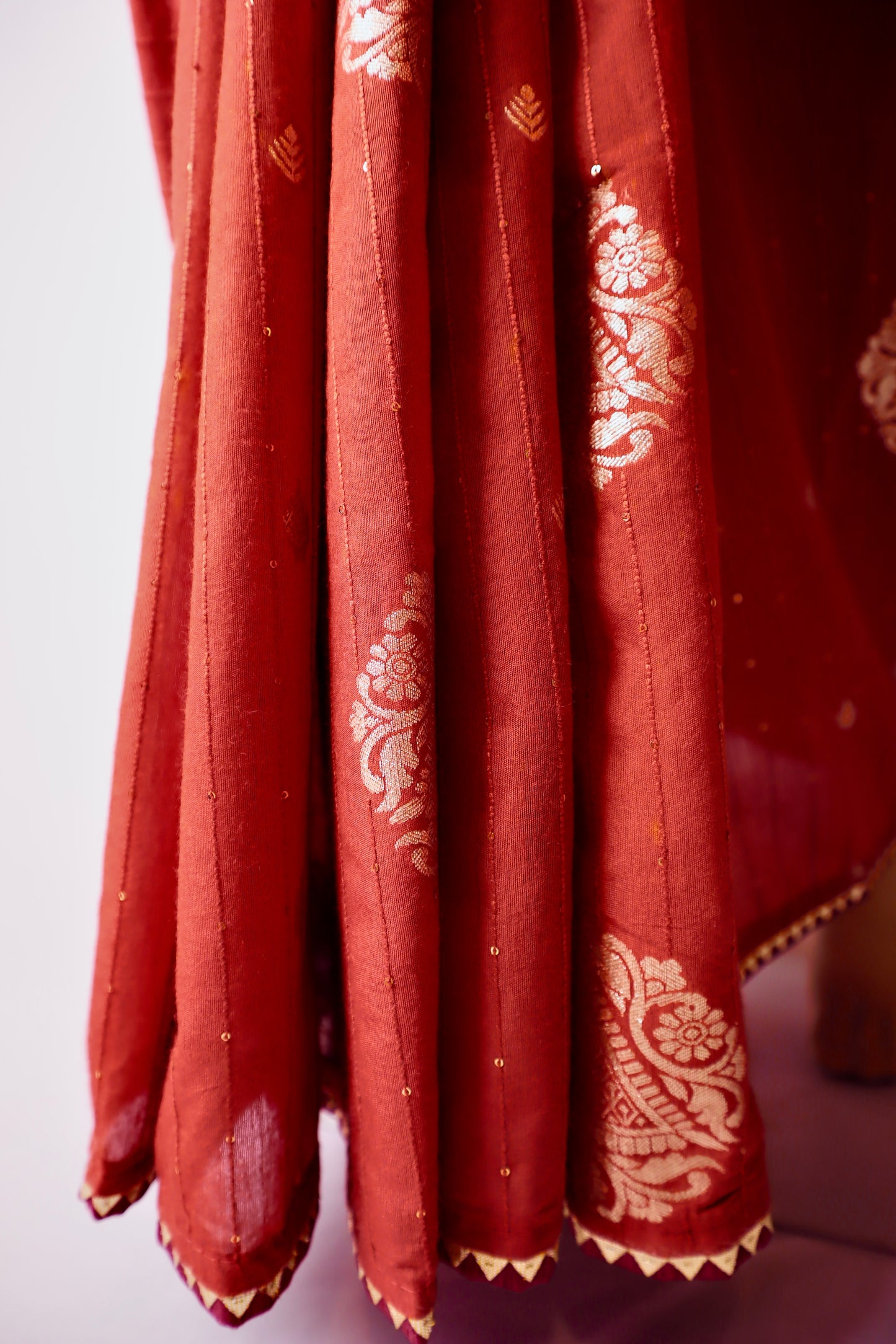 Zari Woven Brick Red Saree - Vanesara