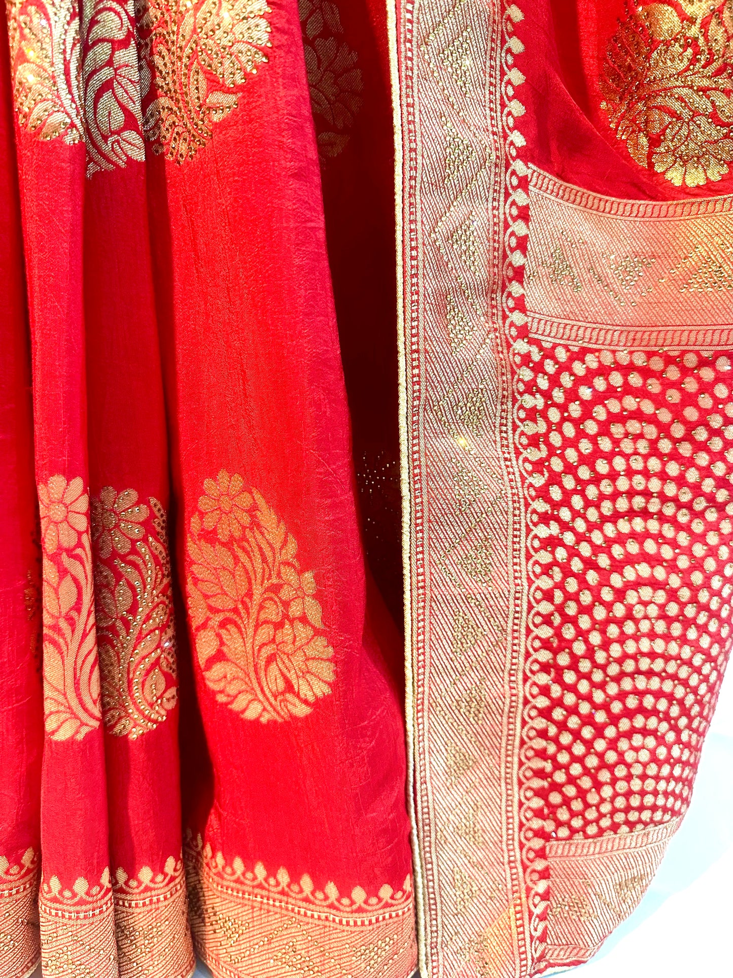 Golden Zari Border Silk Saree - Vanesara