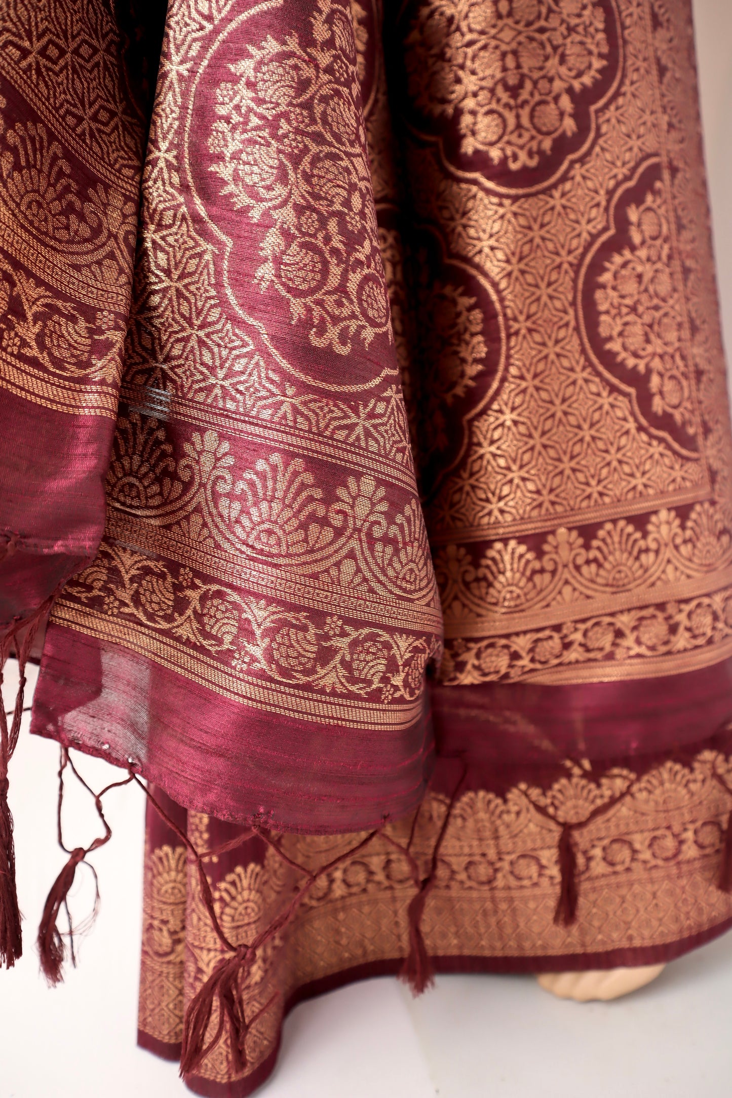 Maroon Red Printed Saree - Vanesara