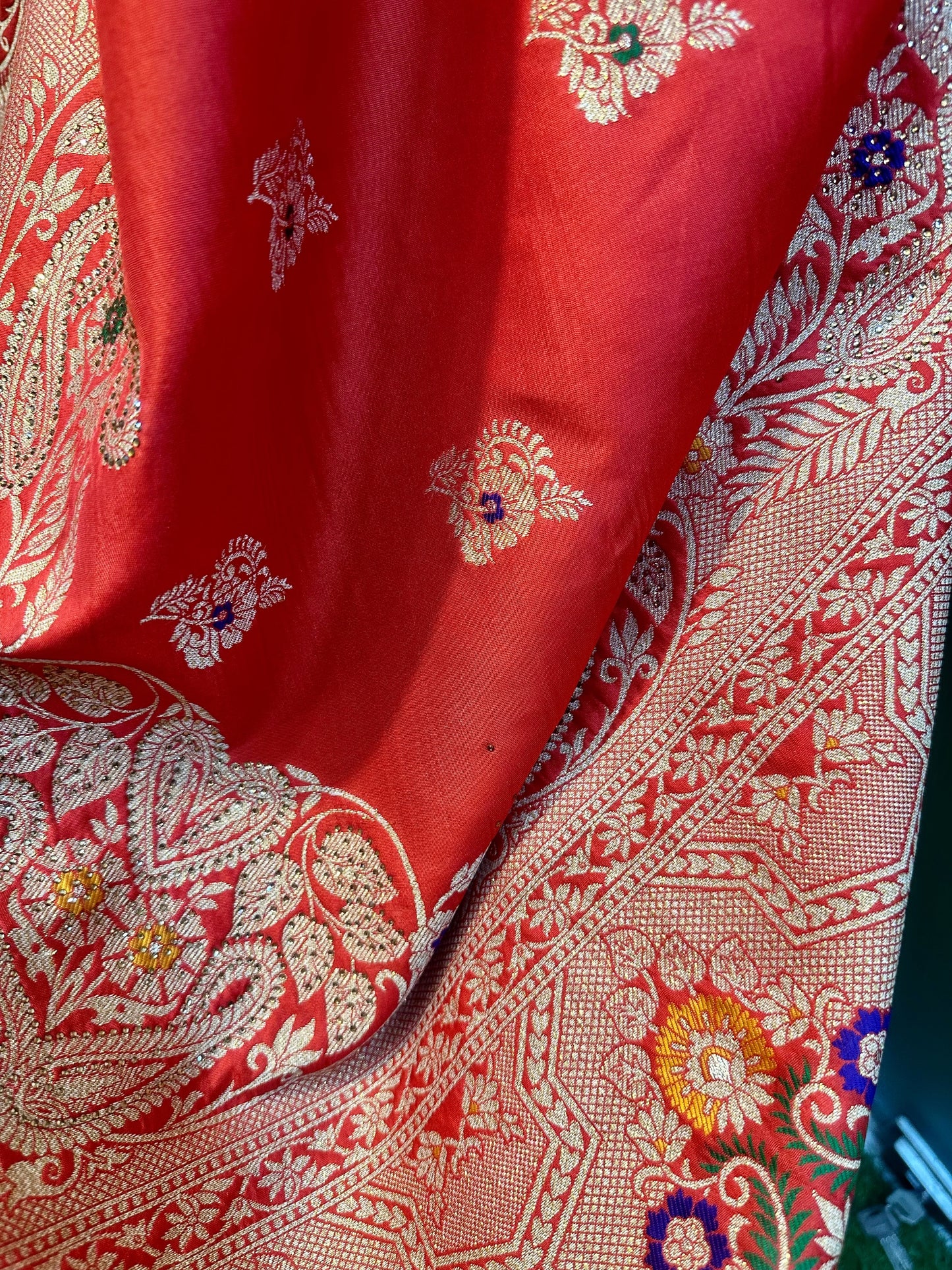 Zari Work Multicolor Border Saree - Vanesara