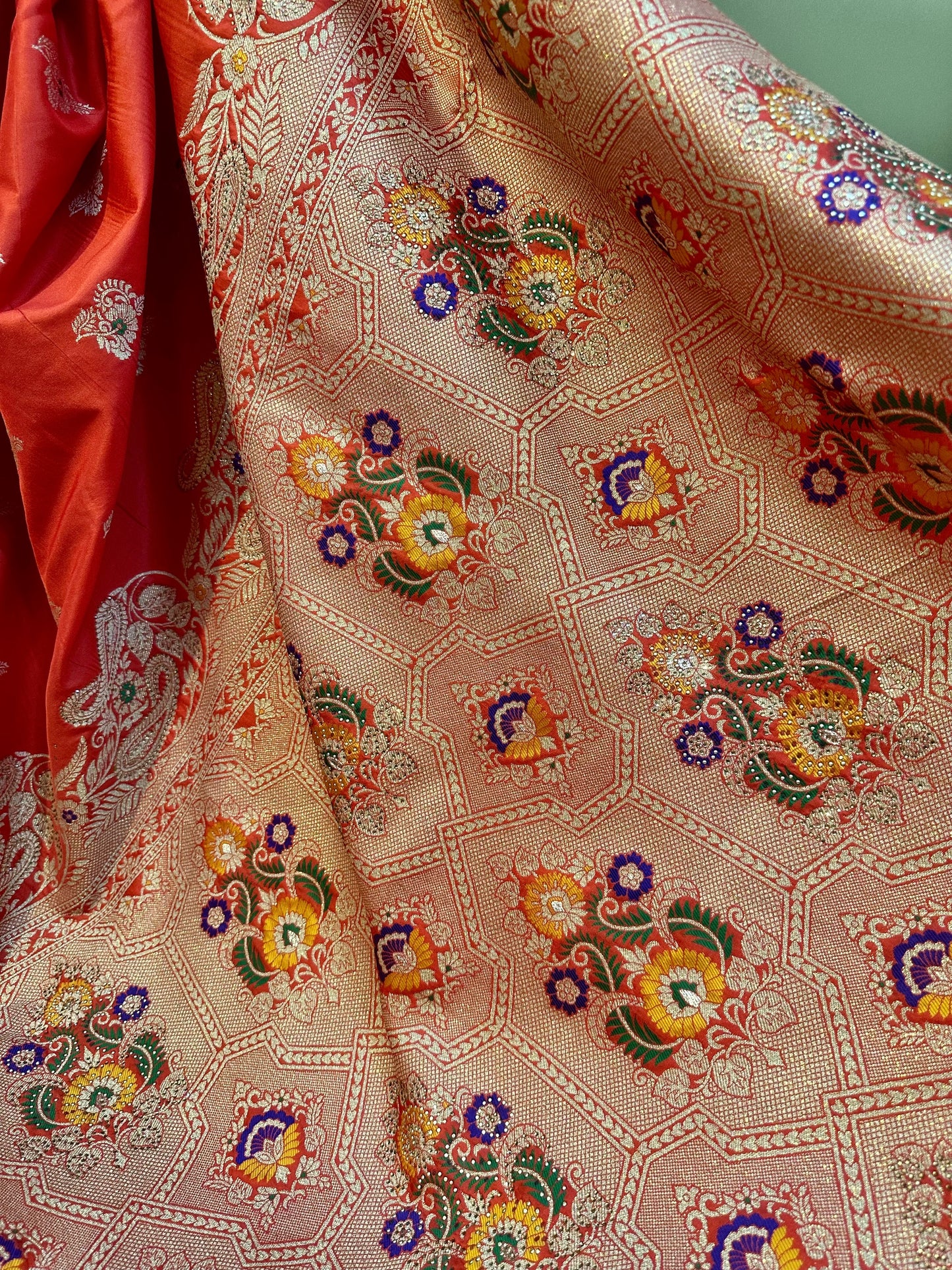 Zari Work Multicolor Border Saree - Vanesara