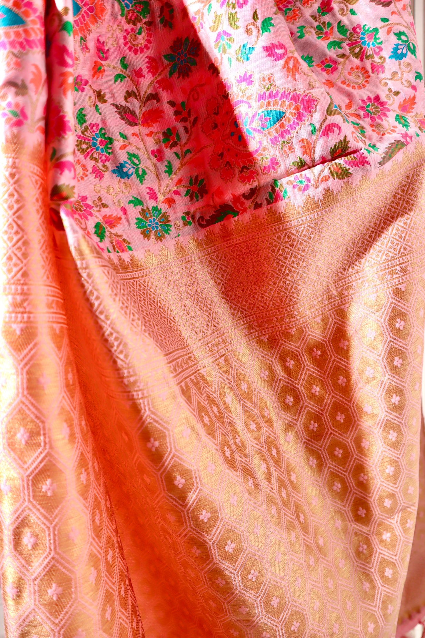 Pashmina Print Woven Saree - Vanesara