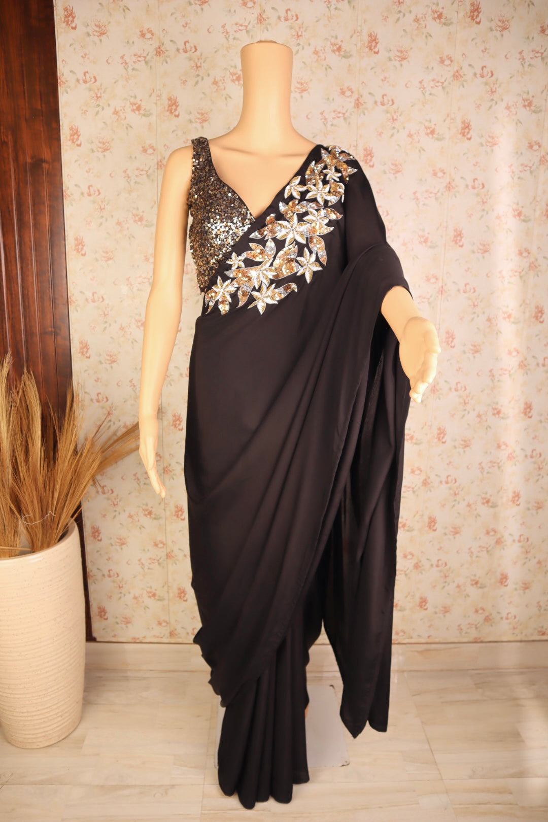 MidnightBloom_000515 - Vanesara