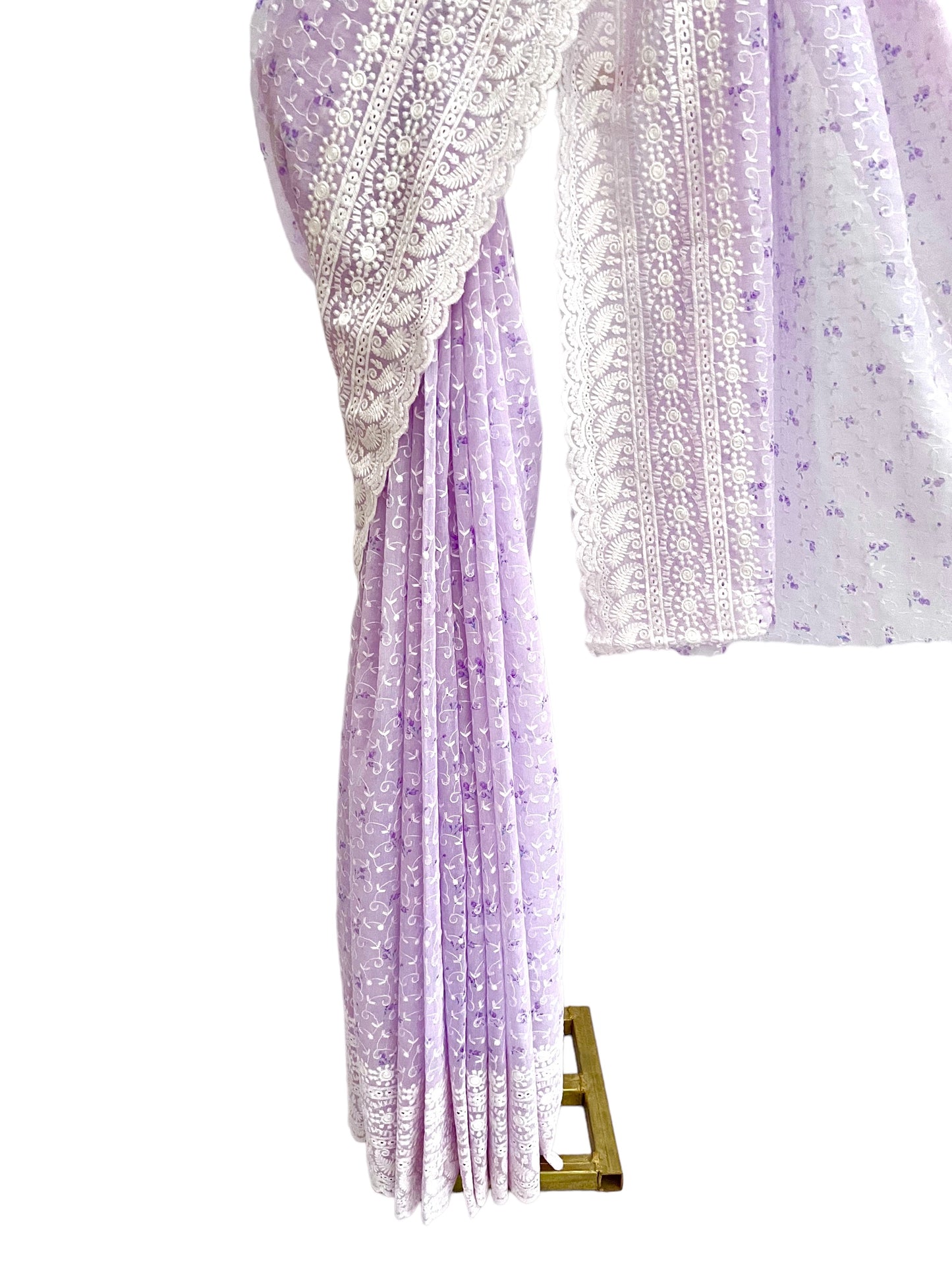 Cotton Floral Embroidered Saree - Vanesara
