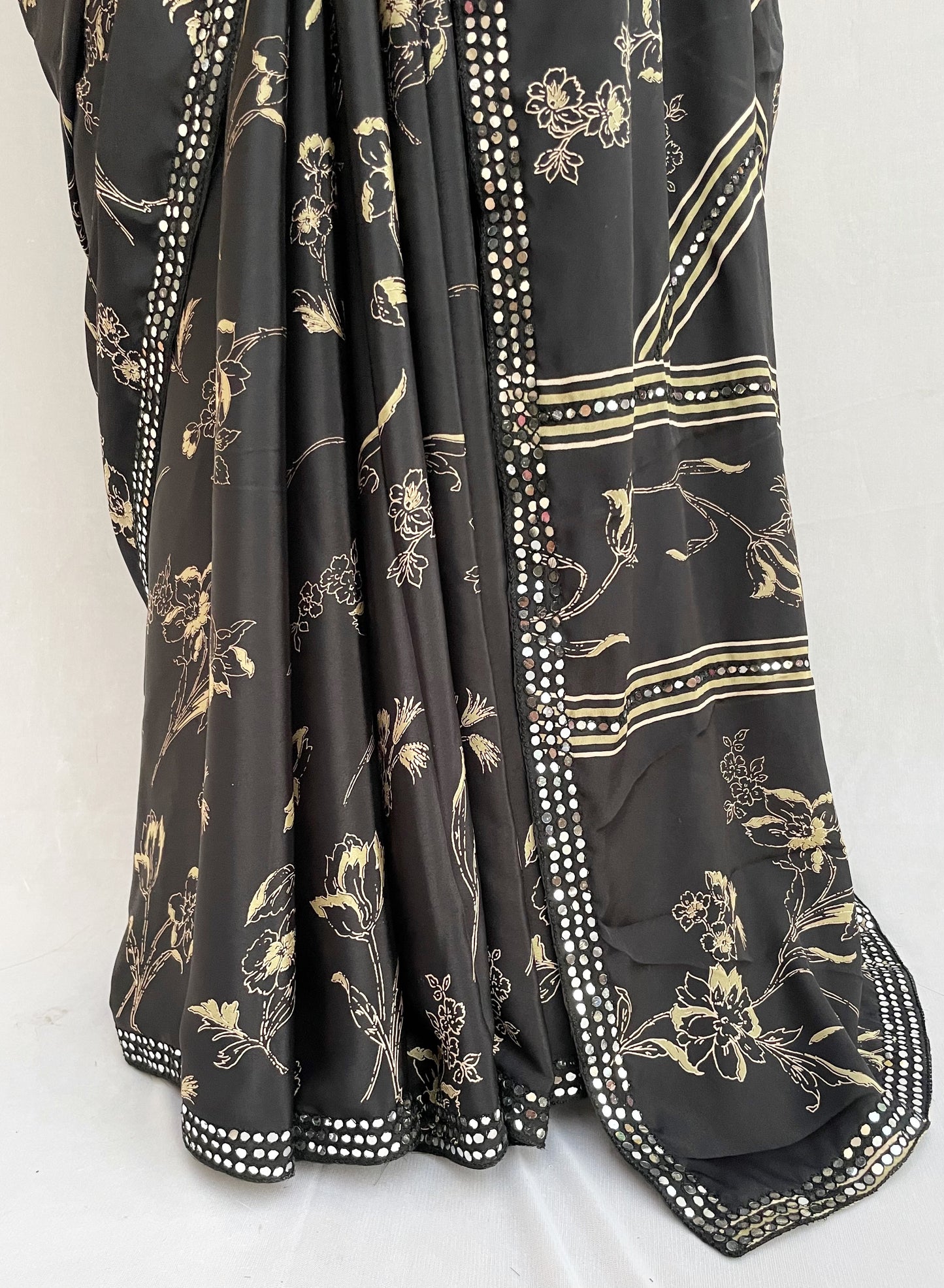 Mirror Hand Work Crepe - Vanesara
