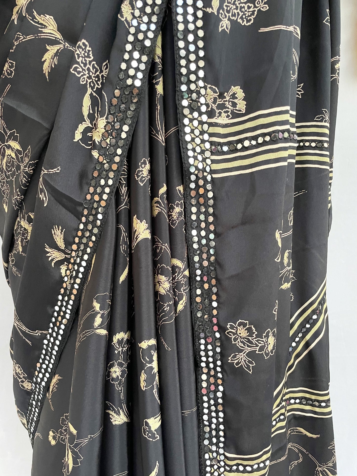 Mirror Hand Work Crepe - Vanesara
