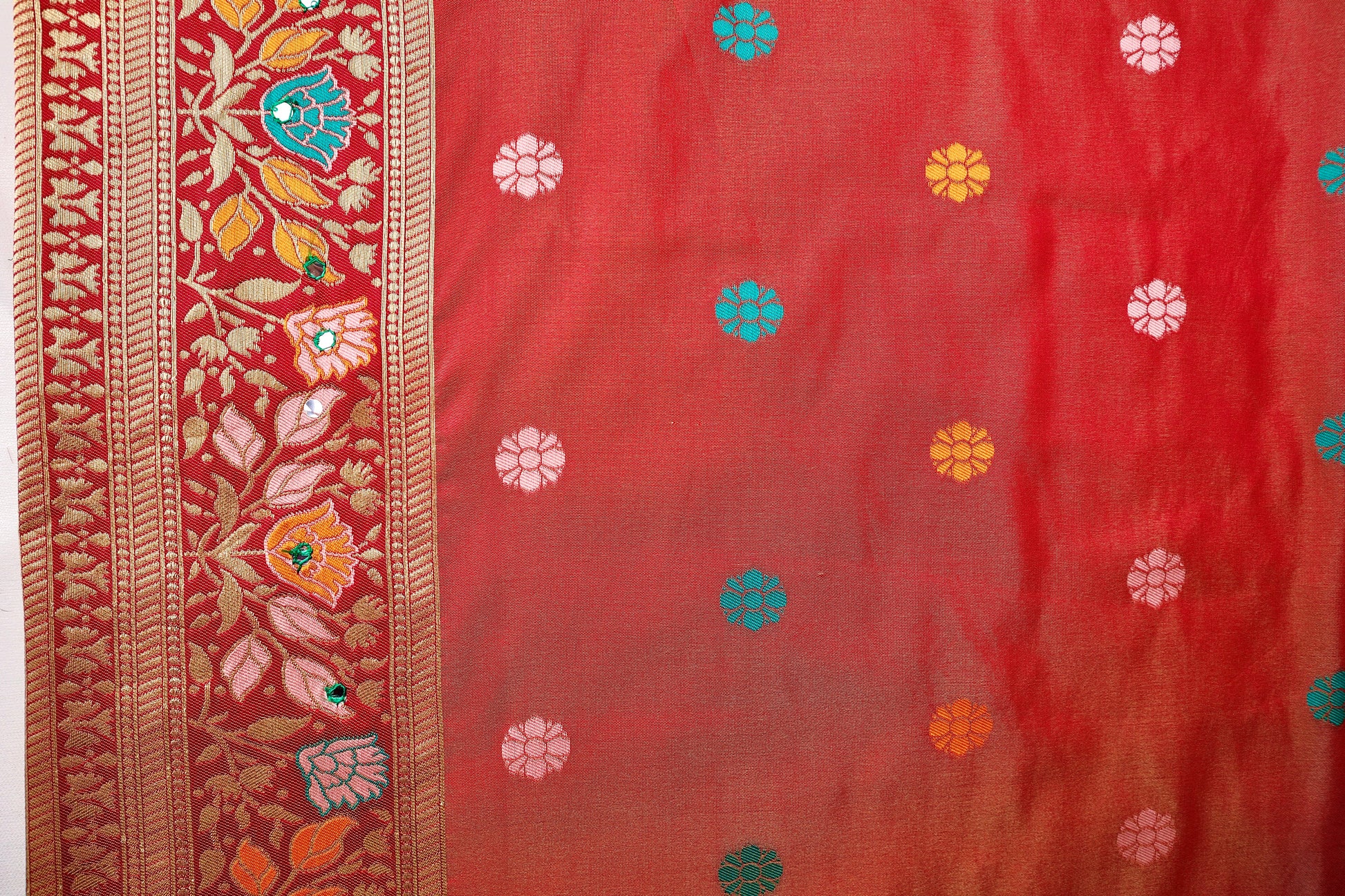 Handcrafted highlights all over silk - Vanesara