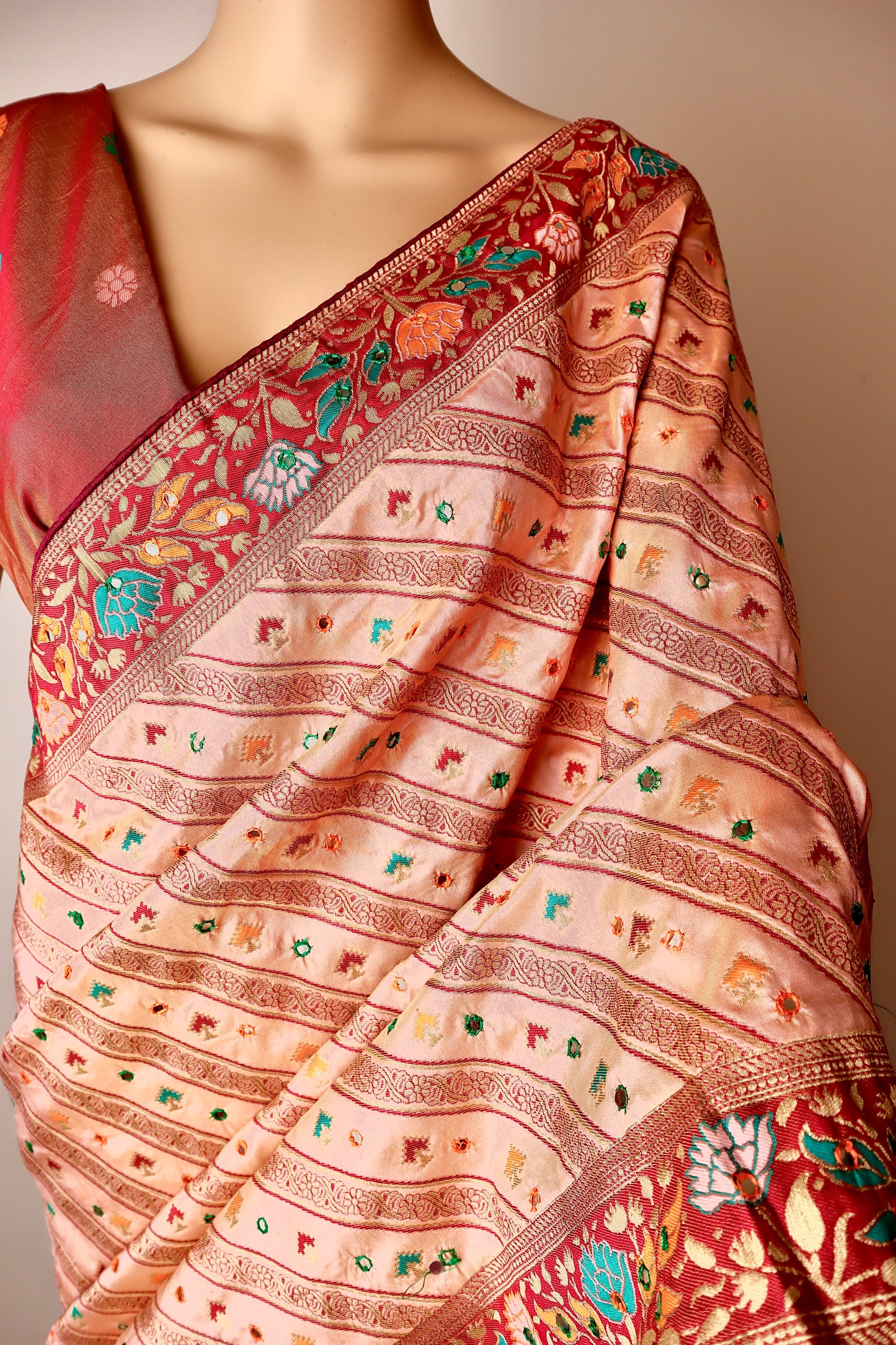 Handcrafted highlights all over silk - Vanesara