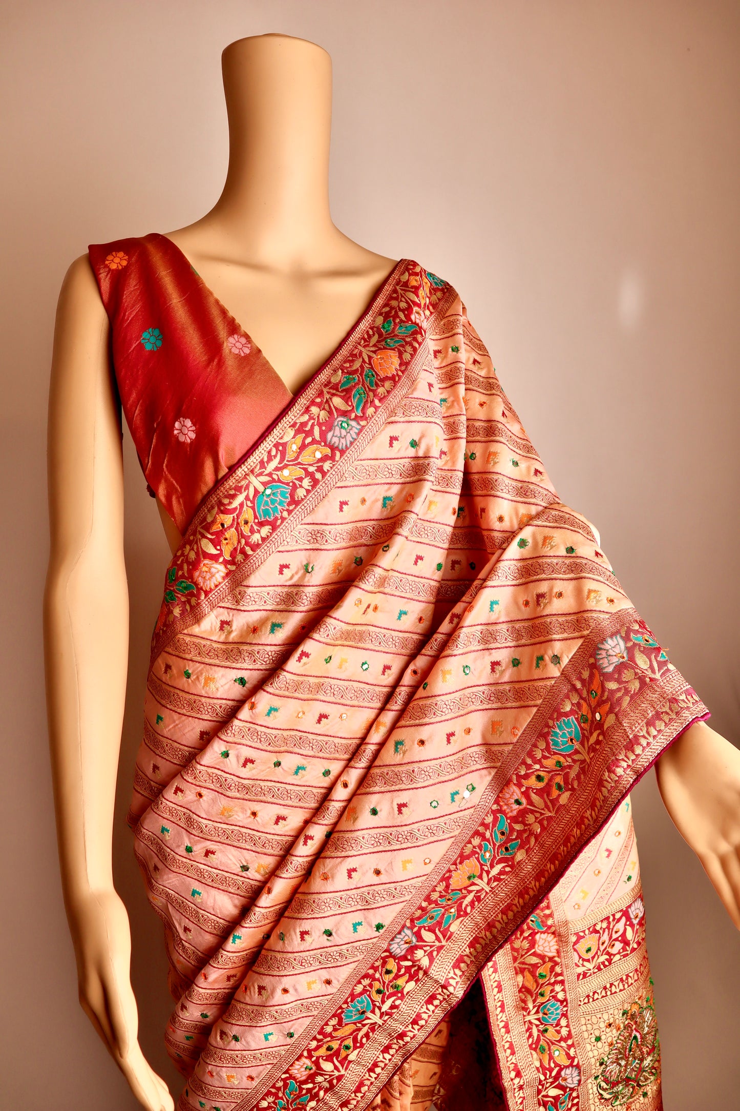 Handcrafted highlights all over silk - Vanesara