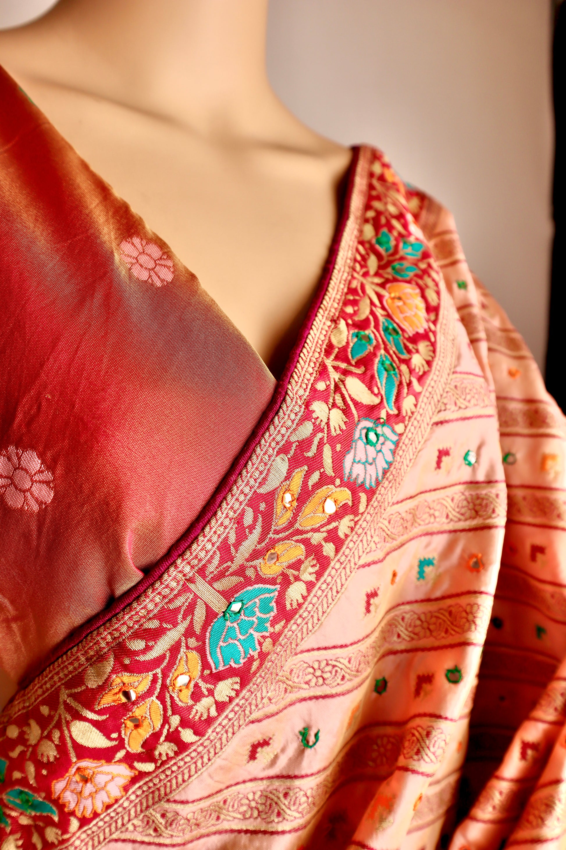 Handcrafted highlights all over silk - Vanesara