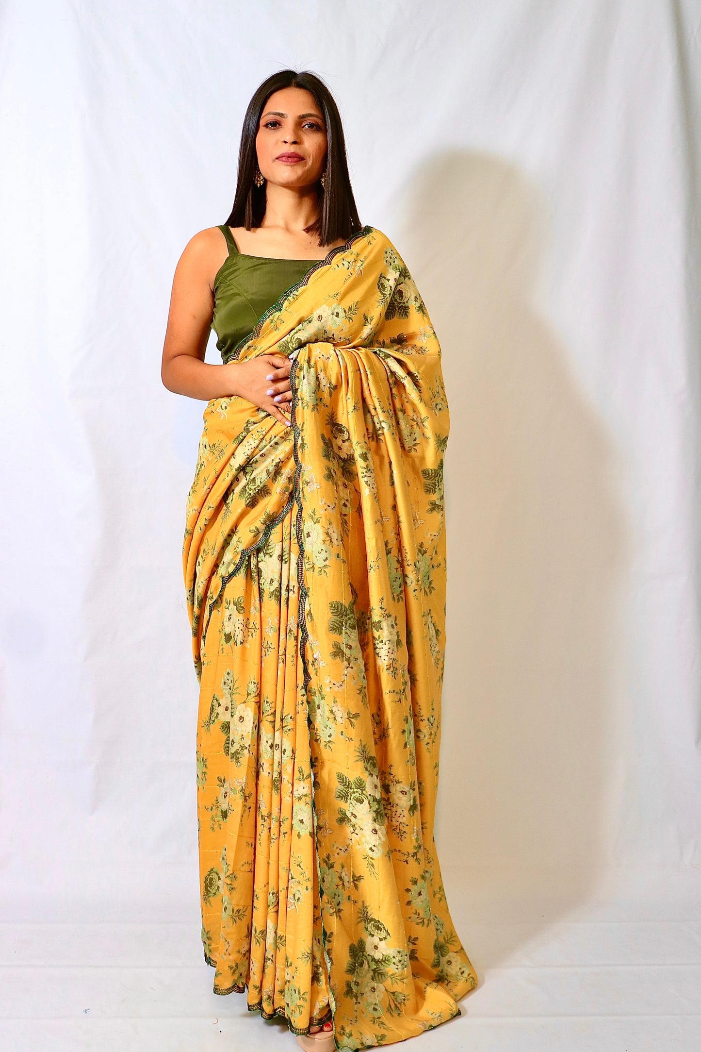 Floral Print Highlight Saree - Vanesara